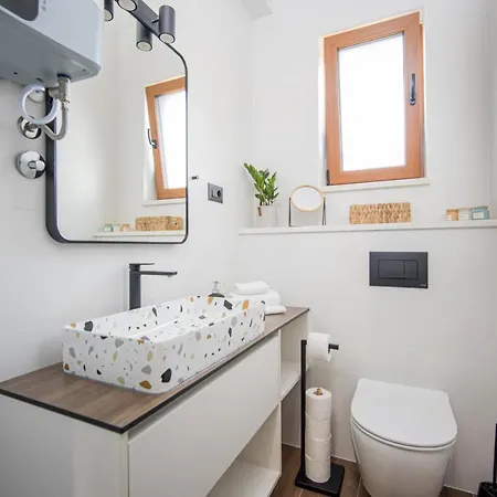 Oleander Urban Suites, High-speed Internet, At 250, Pet Friendly Trogir