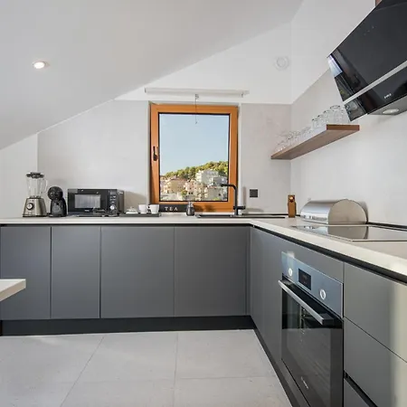 Oleander Urban Suites, High-speed Internet, At 250, Pet Friendly * Trogir