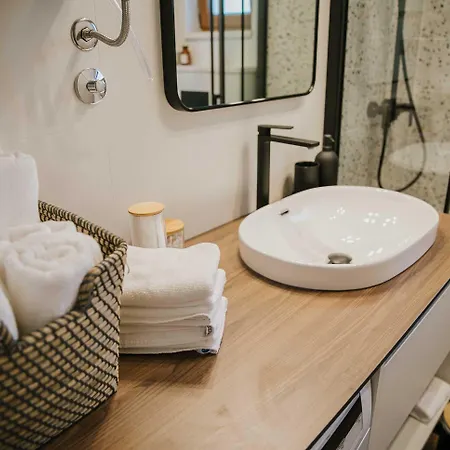 Lejlighed Oleander Urban Suites, High-speed Internet, At 250, Pet Friendly