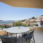 Apartment Oleander Urban Suites, High-speed Internet, At 250, Pet Friendly