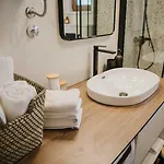 Apartment Oleander Urban Suites, High-speed Internet, At 250, Pet Friendly