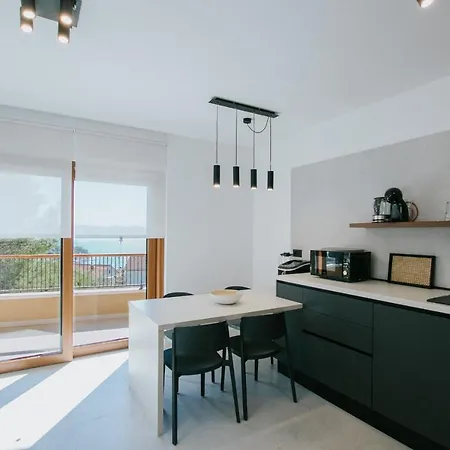 Oleander Urban Suites, High-speed Internet, At 250, Pet Friendly Апартаменты Трогир