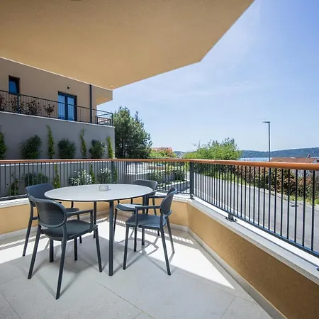 Oleander Urban Suites, High-speed Internet, At 250, Pet Friendly *