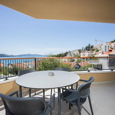 Διαμέρισμα Oleander Urban Suites, High-speed Internet, At 250, Pet Friendly