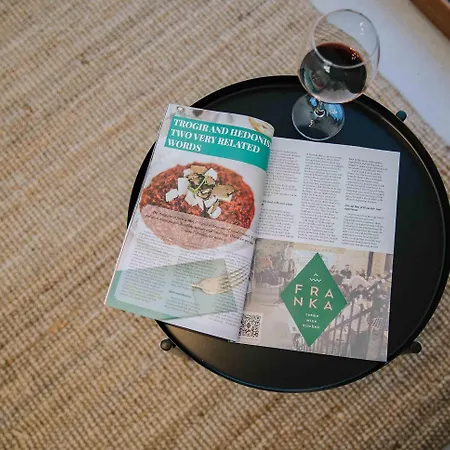 Oleander Urban Suites, High-speed Internet, At 250, Pet Friendly Трогир