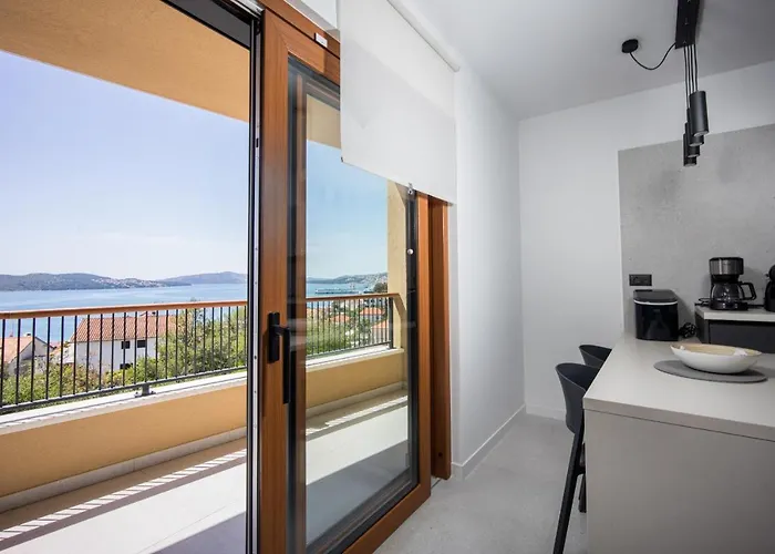 Oleander Urban Suites, High-speed Internet, At 250, Pet Friendly * Trogir