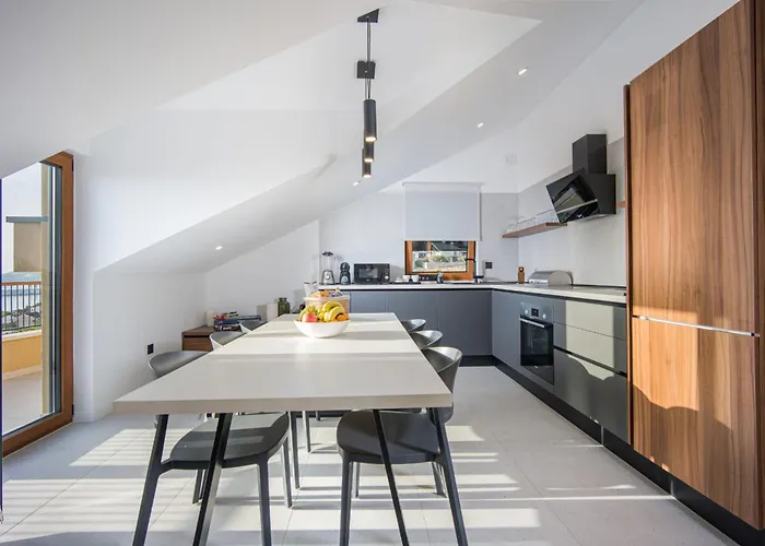 Oleander Urban Suites, High-speed Internet, At 250, Pet Friendly Трогір