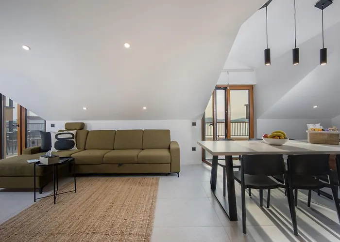 Апартаменти Oleander Urban Suites, High-speed Internet, At 250, Pet Friendly