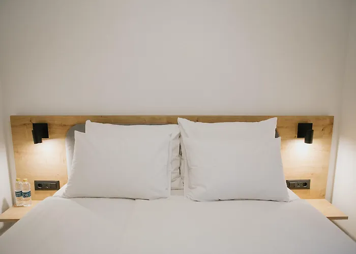 Oleander Urban Suites, High-speed Internet, At 250, Pet Friendly Appartement *