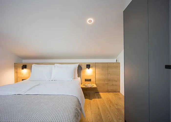 Oleander Urban Suites, High-speed Internet, At 250, Pet Friendly Трогір