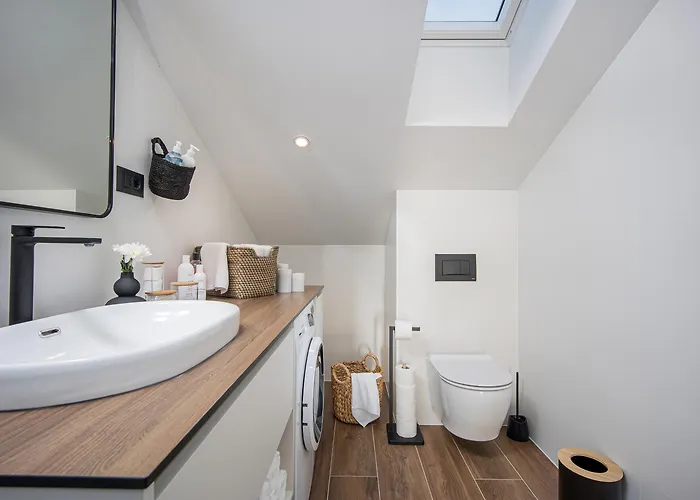 Апартаменти Oleander Urban Suites, High-speed Internet, At 250, Pet Friendly Трогір