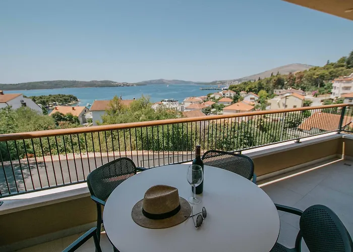 Oleander Urban Suites, High-speed Internet, At 250, Pet Friendly * Trogir